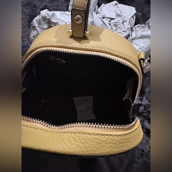 Marcie Round Circle Leather Crossbody bag - Picture 5 of 7